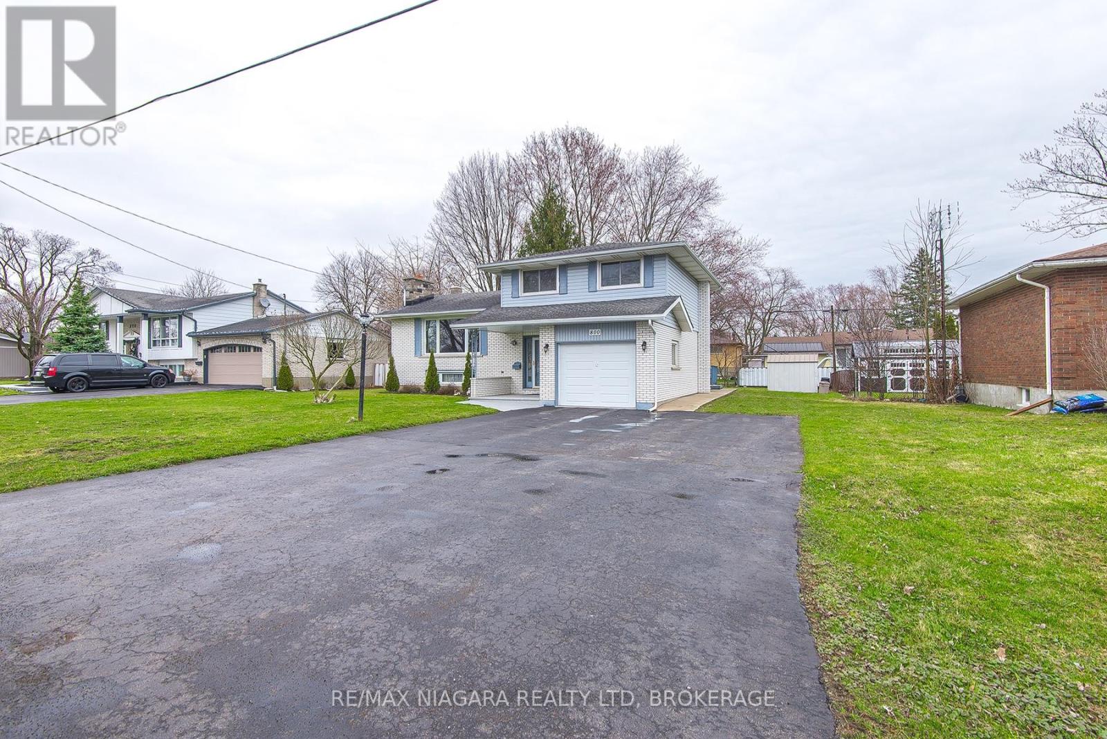 Property at 800 FERNDALE AVENUE image 2