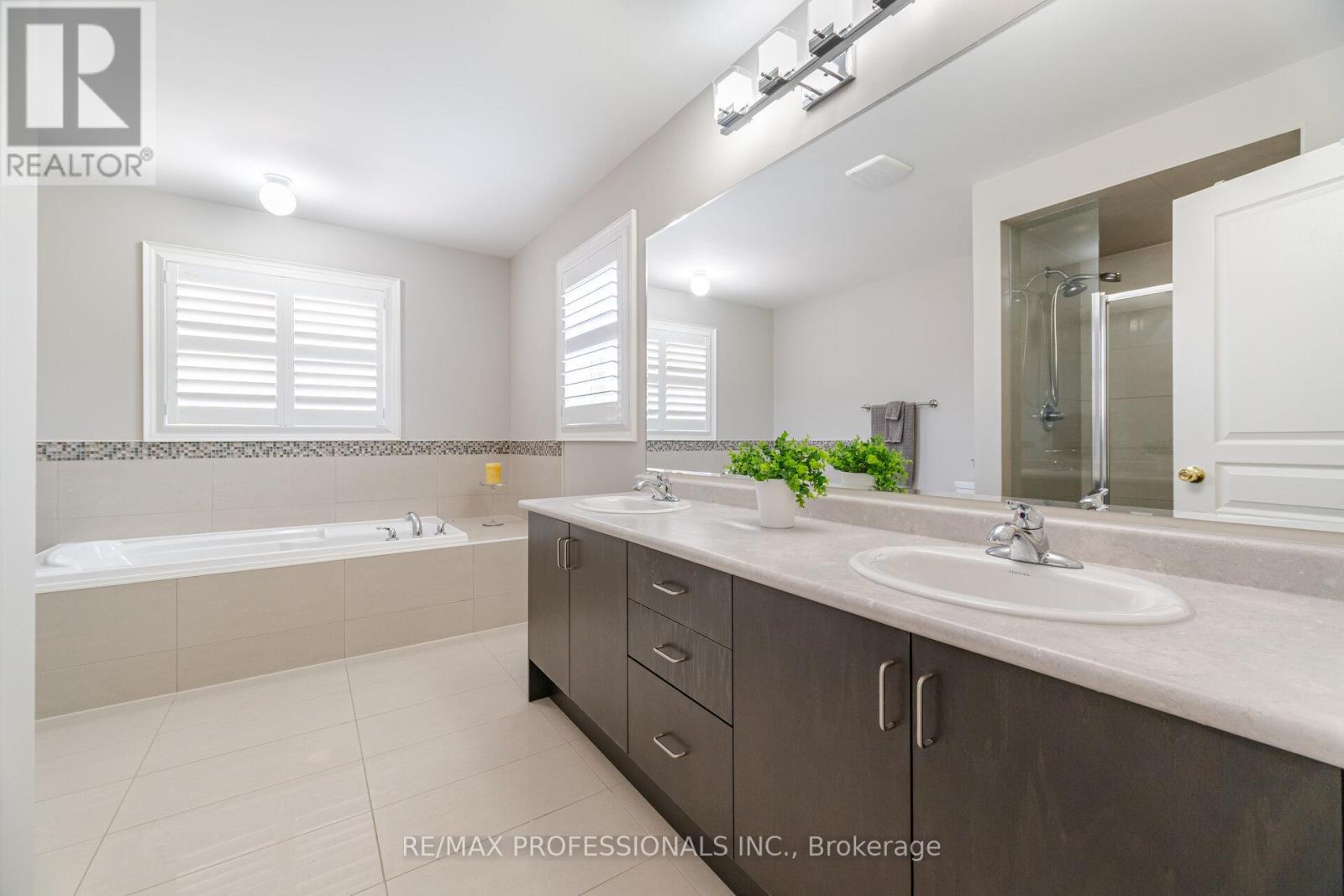 3190 Southwind Road, Mississauga, Ontario  L5M 0V8 - Photo 30 - W12204385