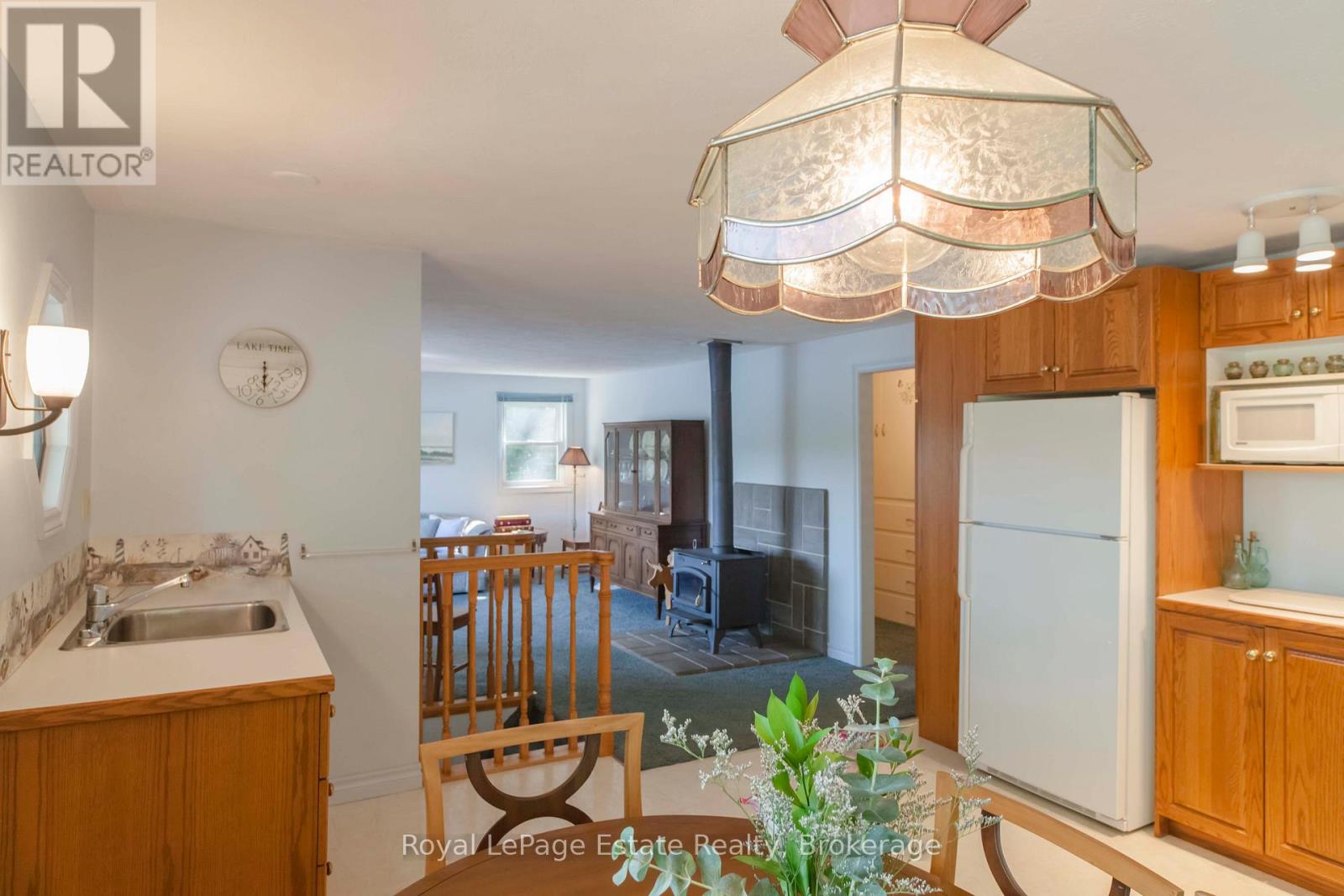 124 Maple Drive, South Bruce Peninsula, Ontario  N0H 1A0 - Photo 16 - X12205043