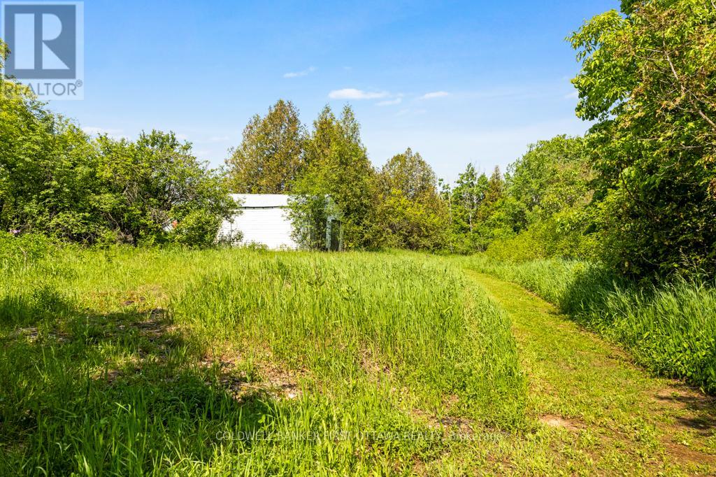 352 Highway 15, Rideau Lakes, Ontario  K7A 0E5 - Photo 36 - X12205037