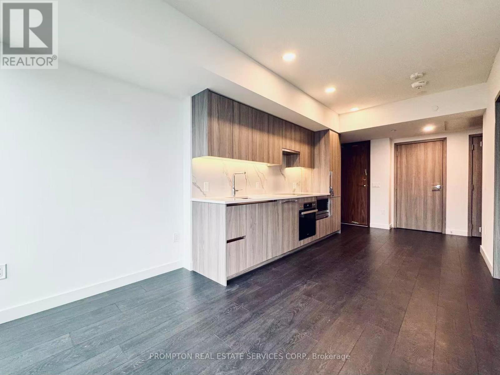 2901 - 1 Concord Cityplace Way, Toronto, Ontario  M5V 0X3 - Photo 8 - C12205040