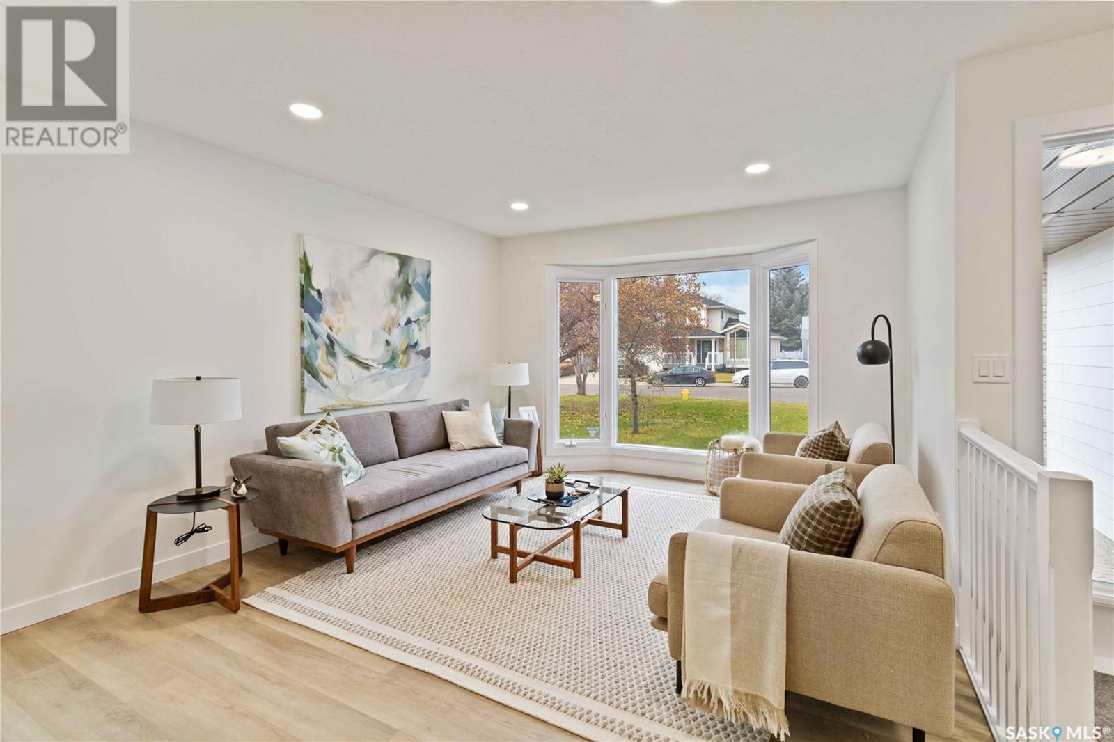 Property at 242 Anglin PLACE image 2