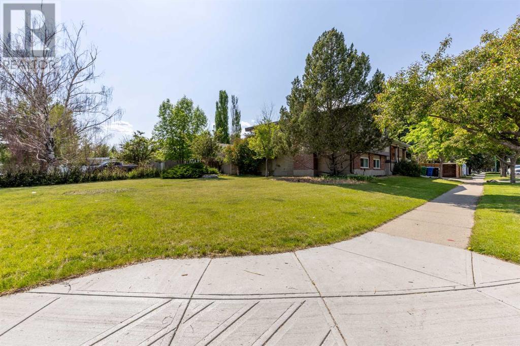 302 Laval Boulevard W, Lethbridge, Alberta  T1K 3W5 - Photo 3 - A2228307