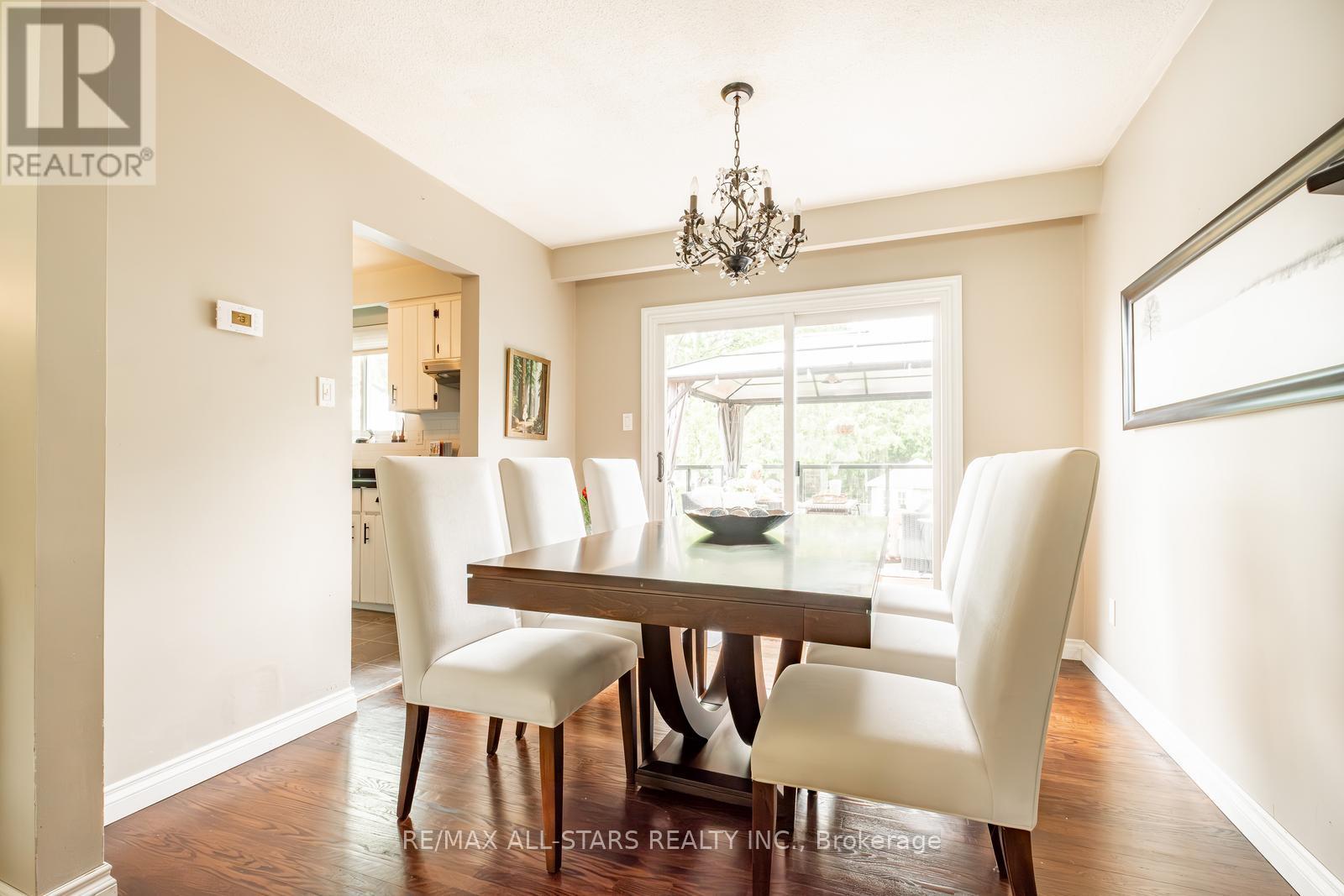 42 Clarke Street, Whitchurch-Stouffville, Ontario  L4A 3R3 - Photo 12 - N12205039