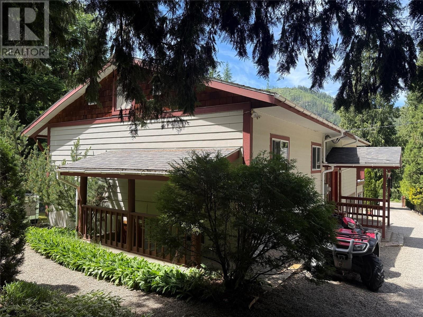 2698 Beaverbrook Road, Fruitvale, British Columbia  V0G 1L1 - Photo 49 - 10342650