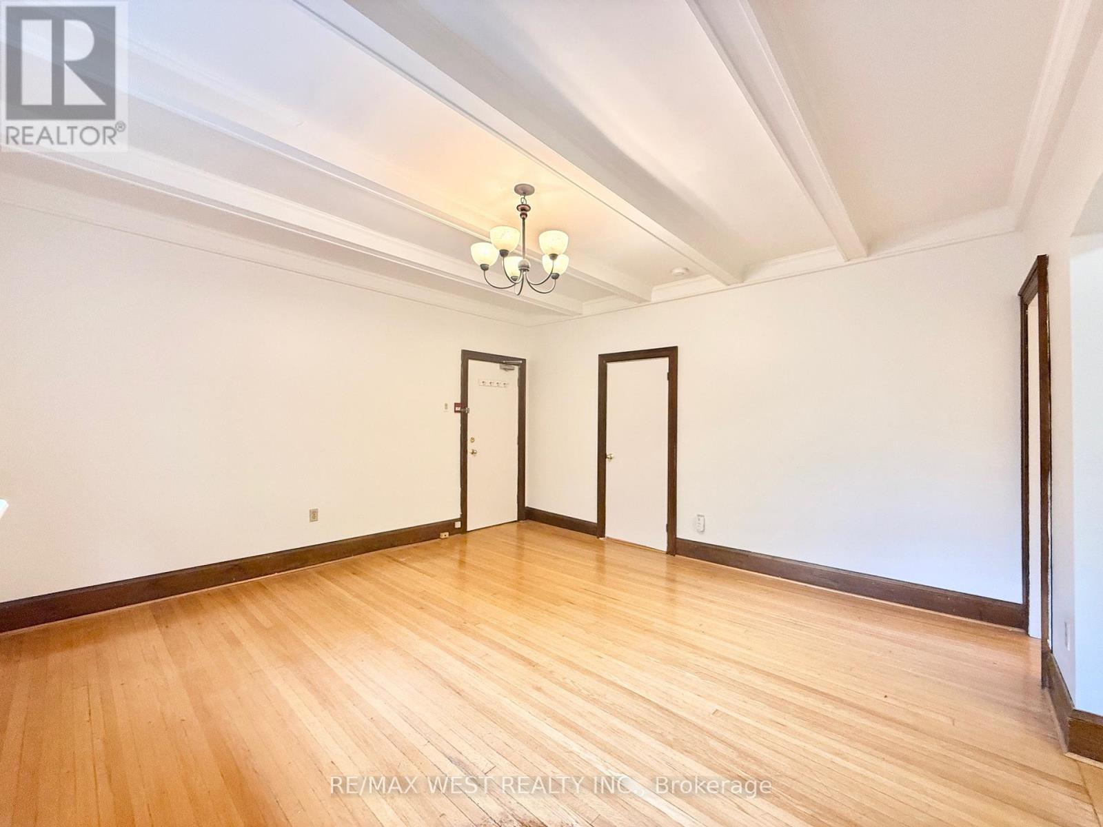 1 - 16 Foxbar Road, Toronto, Ontario  M4V 2G6 - Photo 3 - C12205052