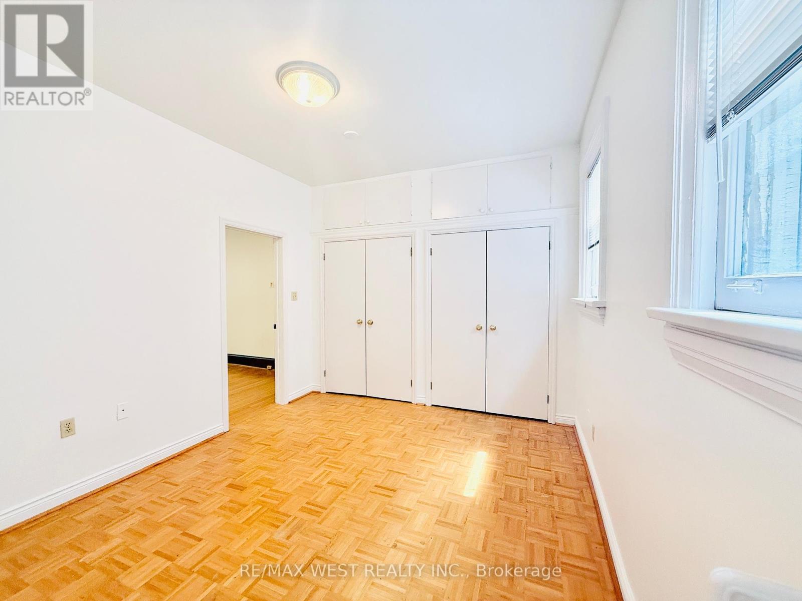 1 - 16 Foxbar Road, Toronto, Ontario  M4V 2G6 - Photo 8 - C12205052