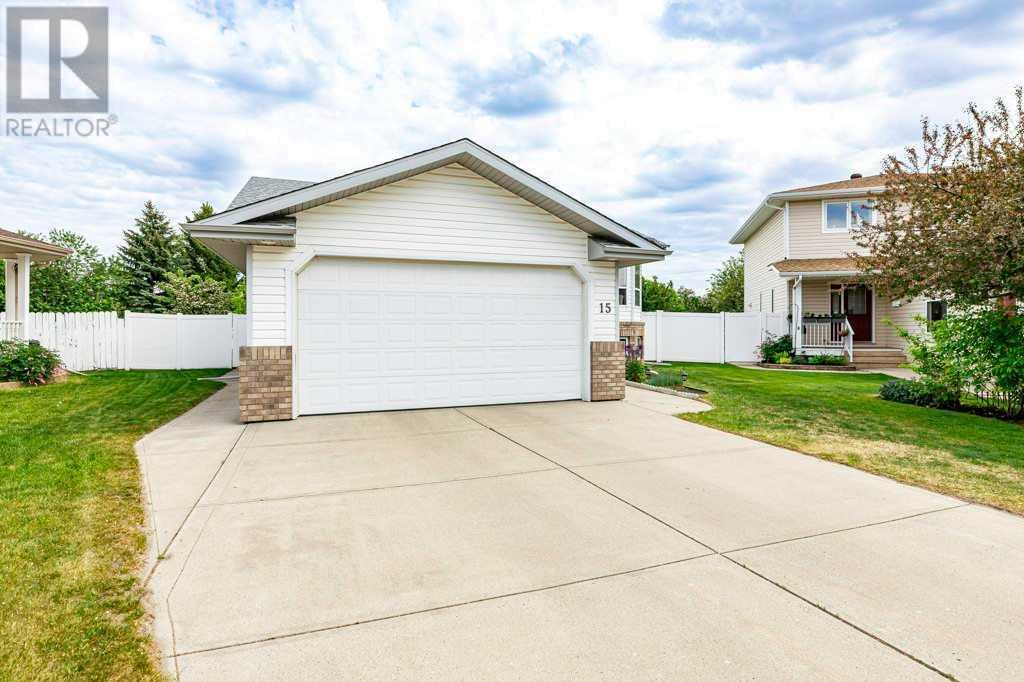 15 Dann Close, Red Deer, Alberta  T4R 2N3 - Photo 2 - A2229002