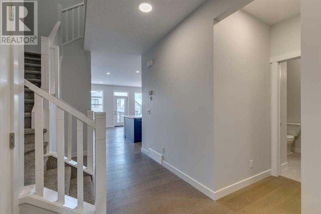 Property at 100 Mitchell Way NW image 4