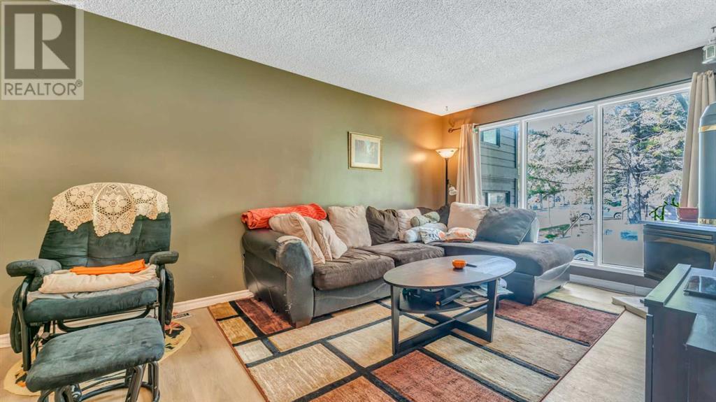 Property at 35, 336 Rundlehill Drive NE image 4