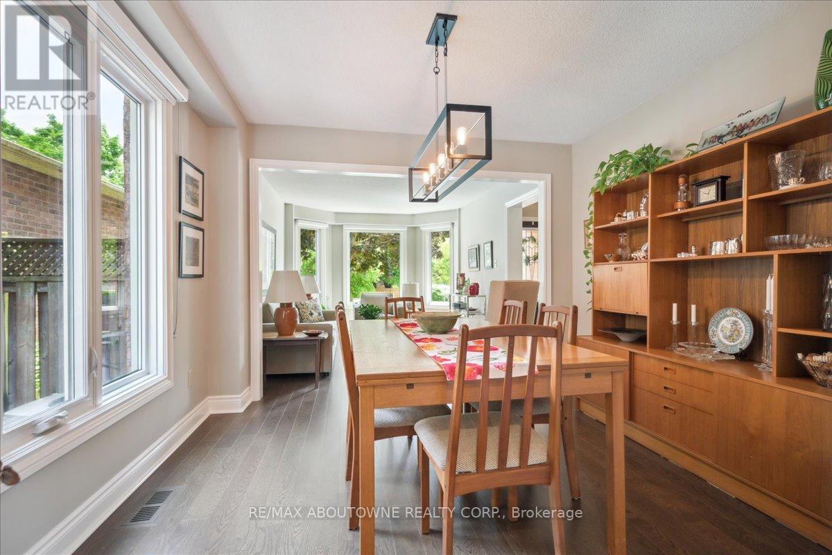 15 Culham Street, Oakville, Ontario  L6H 1G3 - Photo 11 - W12205050
