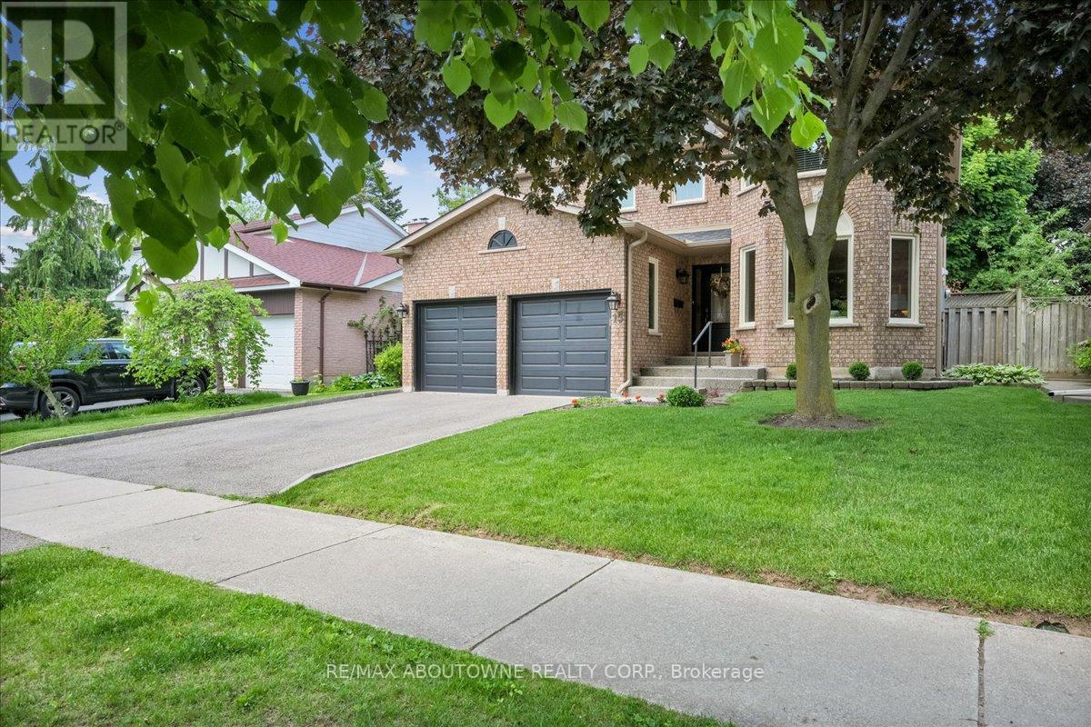 15 Culham Street, Oakville, Ontario  L6H 1G3 - Photo 2 - W12205050