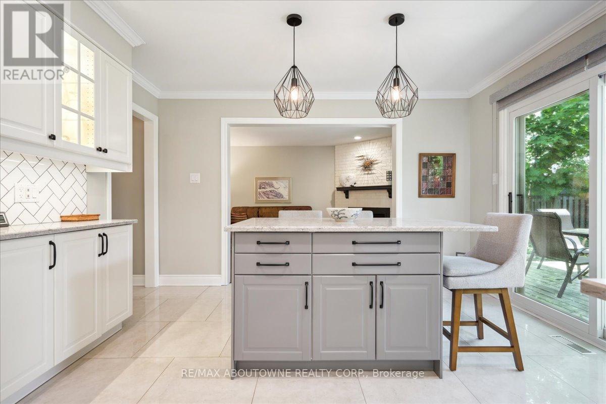 15 Culham Street, Oakville, Ontario  L6H 1G3 - Photo 24 - W12205050