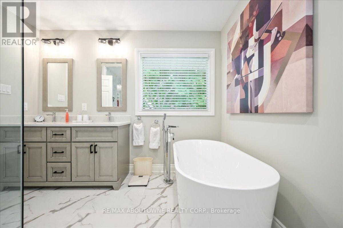 15 Culham Street, Oakville, Ontario  L6H 1G3 - Photo 30 - W12205050