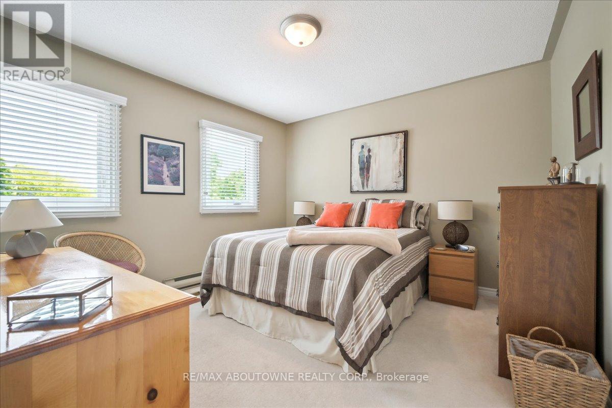 15 Culham Street, Oakville, Ontario  L6H 1G3 - Photo 32 - W12205050