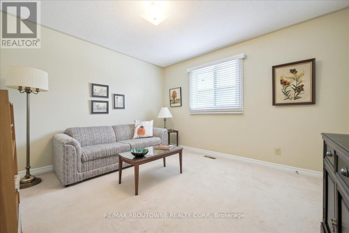 15 Culham Street, Oakville, Ontario  L6H 1G3 - Photo 34 - W12205050