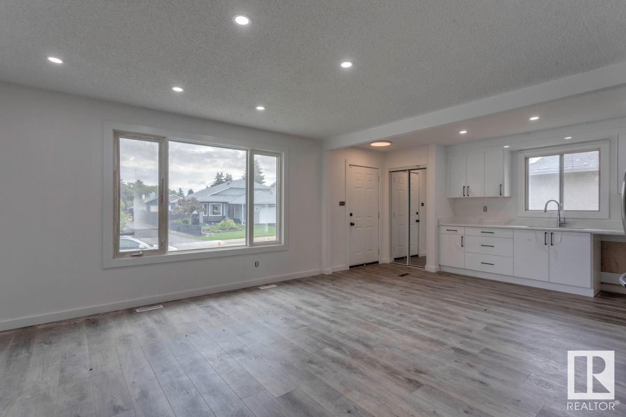 Property at 14528 34 ST NW image 5