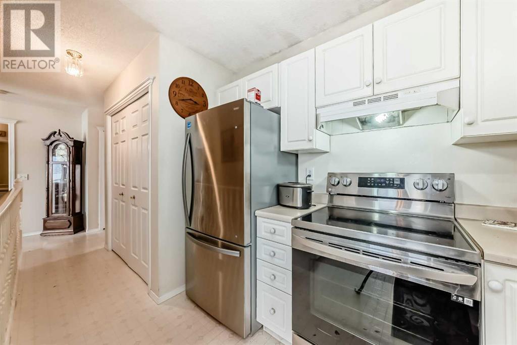 Property at 66 Del Monica Villas NE image 3