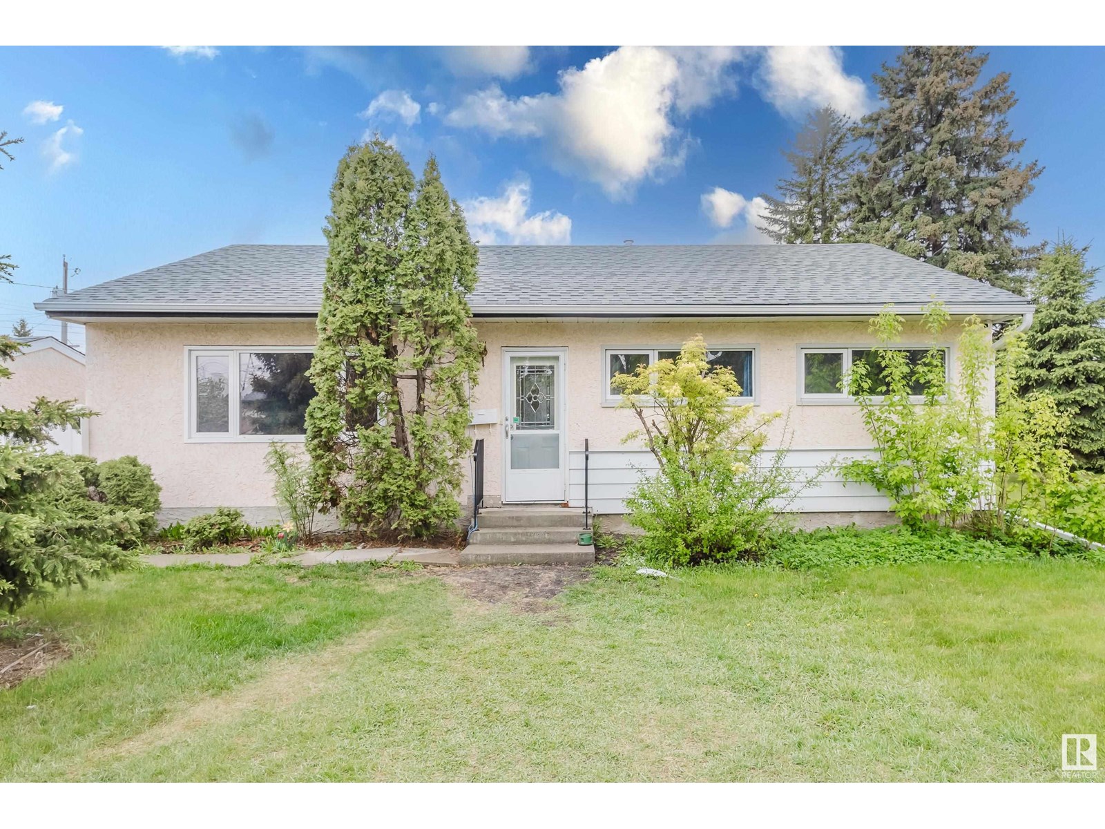 Property at 13207 131A AV NW image 1