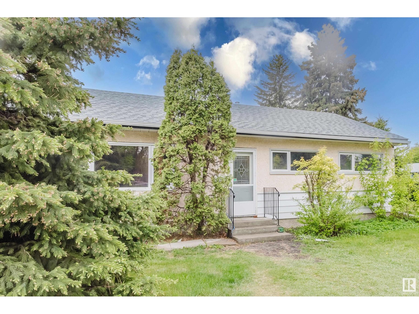 Property at 13207 131A AV NW image 2