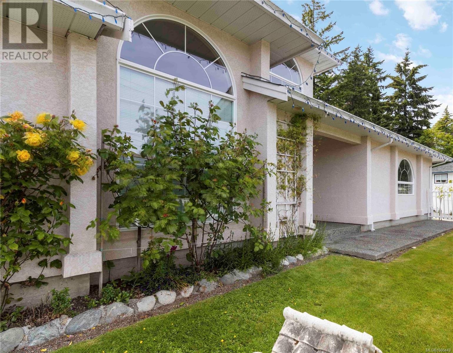 Property at 2350 Setchfield Ave image 1