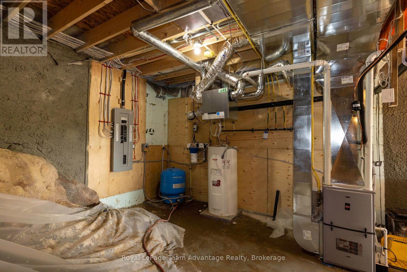 4 Old Carling Road, Carling, Ontario  P0G 1G0 - Photo 24 - X12204632