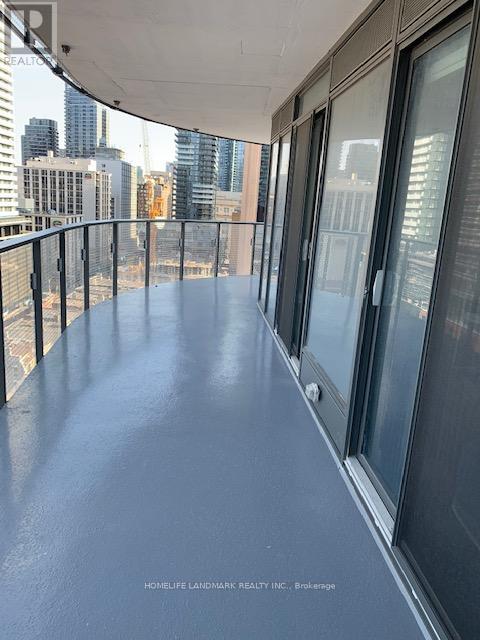 1002 - 11 Wellesley Street W, Toronto, Ontario  M4Y 1E8 - Photo 11 - C12205070