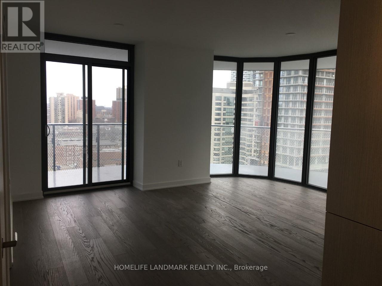 1002 - 11 Wellesley Street W, Toronto, Ontario  M4Y 1E8 - Photo 6 - C12205070