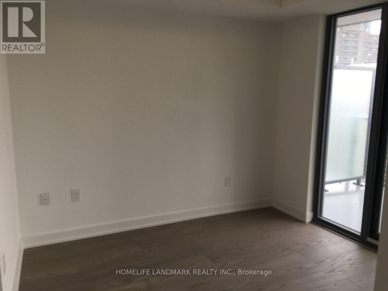 1002 - 11 Wellesley Street W, Toronto, Ontario  M4Y 1E8 - Photo 7 - C12205070