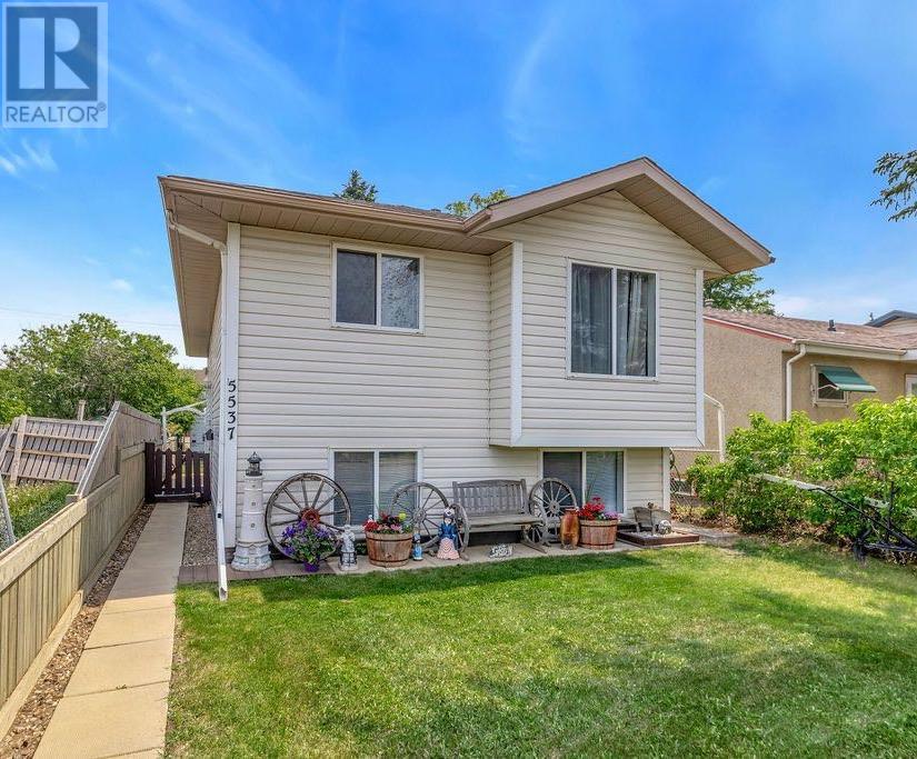 5537 50 Avenue, Lloydminster, Saskatchewan