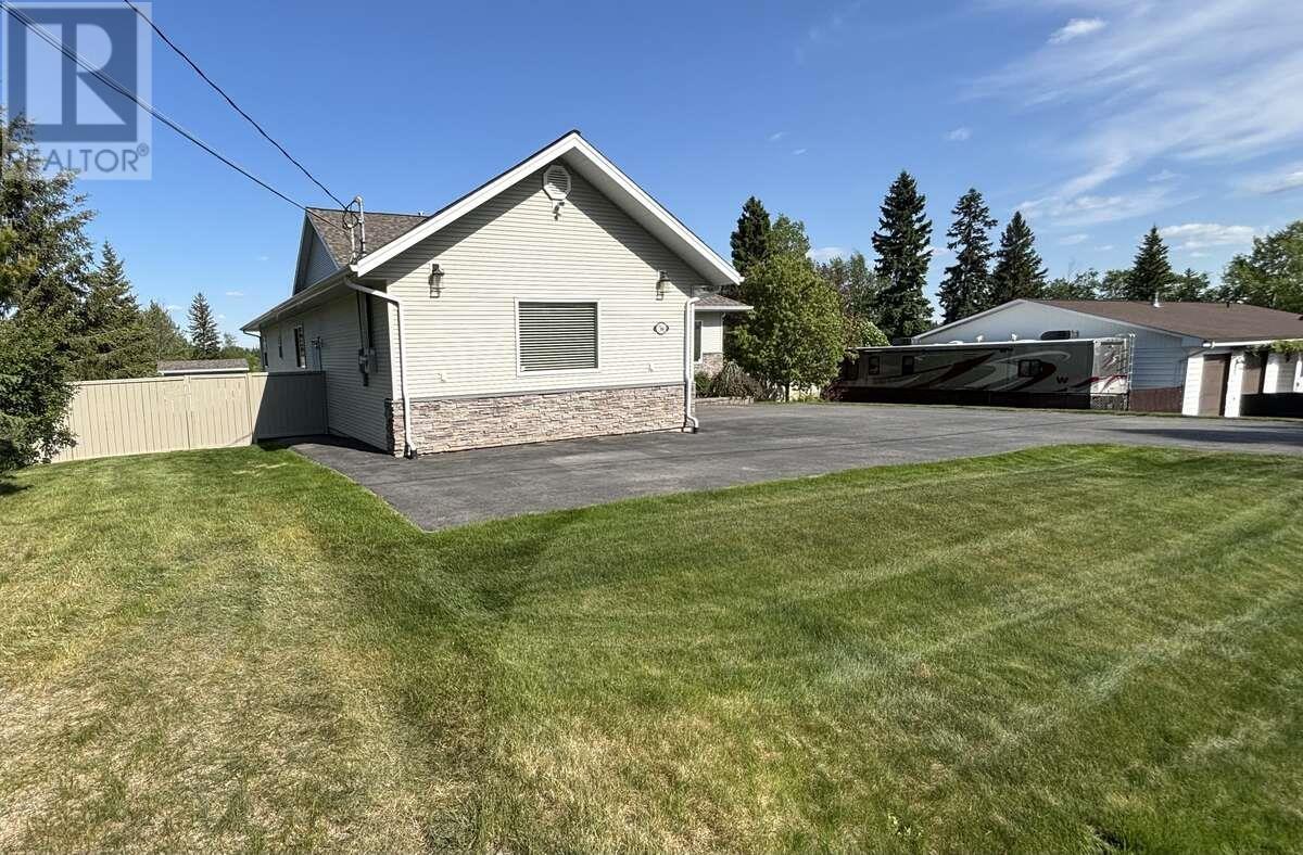 7366 Eugene Road, Prince George, British Columbia  V2N 5P6 - Photo 37 - R3012662