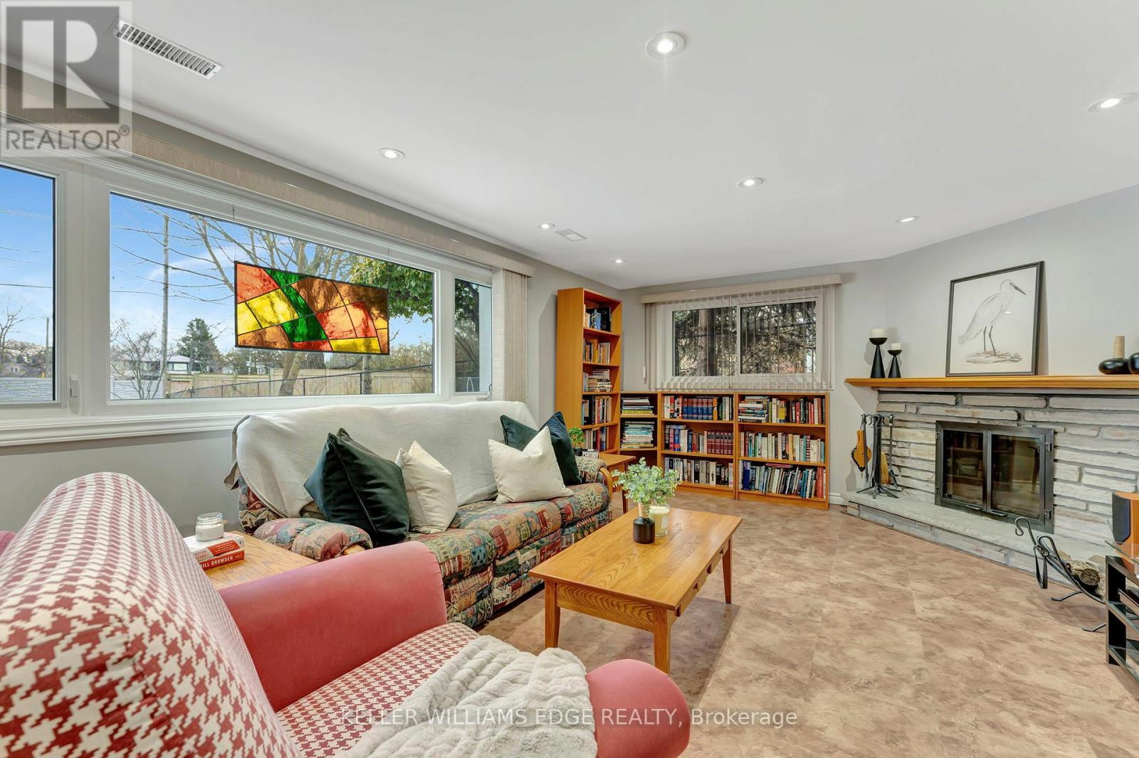 1554 Venetia Drive, Oakville, Ontario  L6L 1K7 - Photo 24 - W11966775