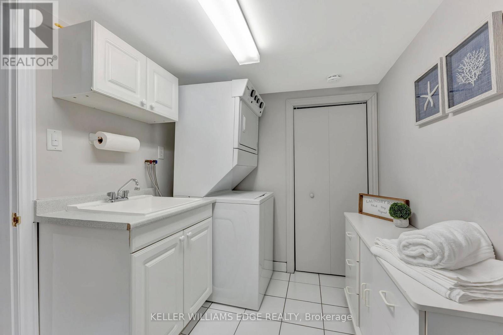 1554 Venetia Drive, Oakville, Ontario  L6L 1K7 - Photo 28 - W11966775