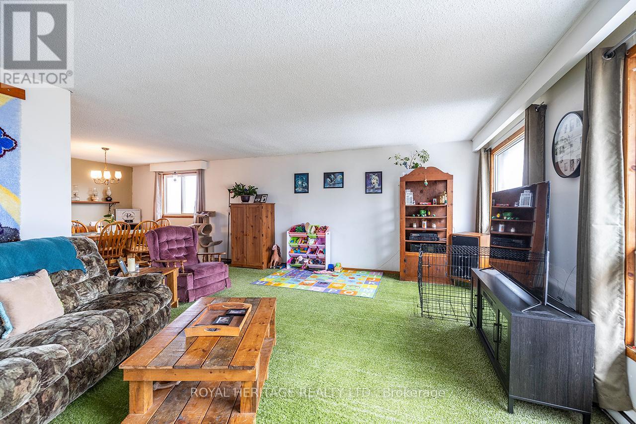 940 Portage Road, Kawartha Lakes, Ontario  K0M 2B0 - Photo 12 - X12088118