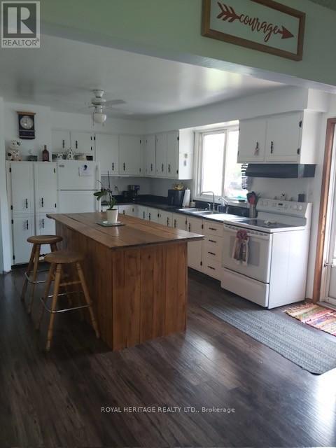 940 Portage Road, Kawartha Lakes, Ontario  K0M 2B0 - Photo 9 - X12088118