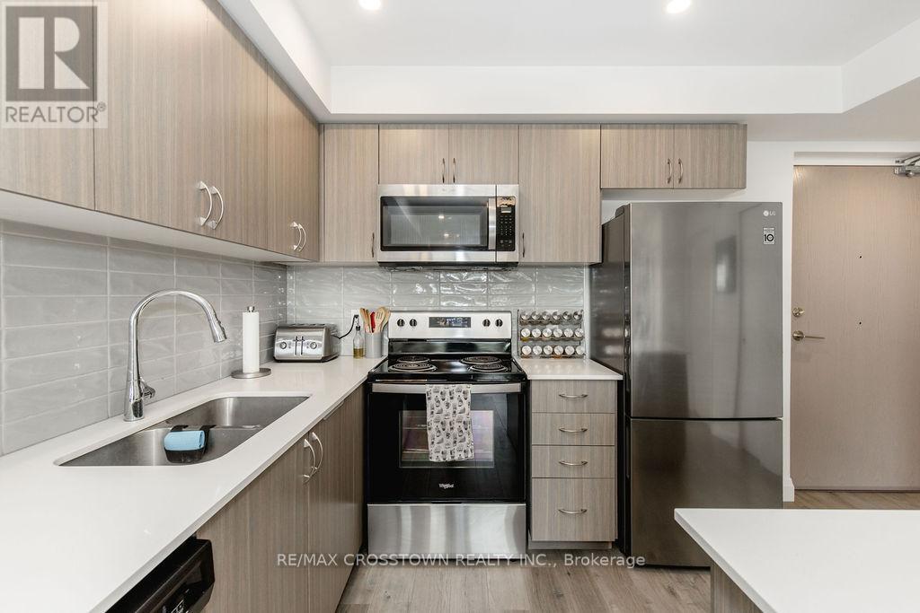 716 - 58 Lakeside Terrace, Barrie, Ontario L4M 0L5 - Photo 16 - S12205079