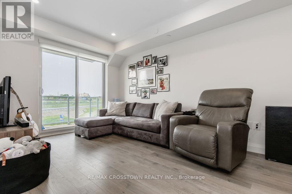 716 - 58 Lakeside Terrace, Barrie, Ontario L4M 0L5 - Photo 17 - S12205079