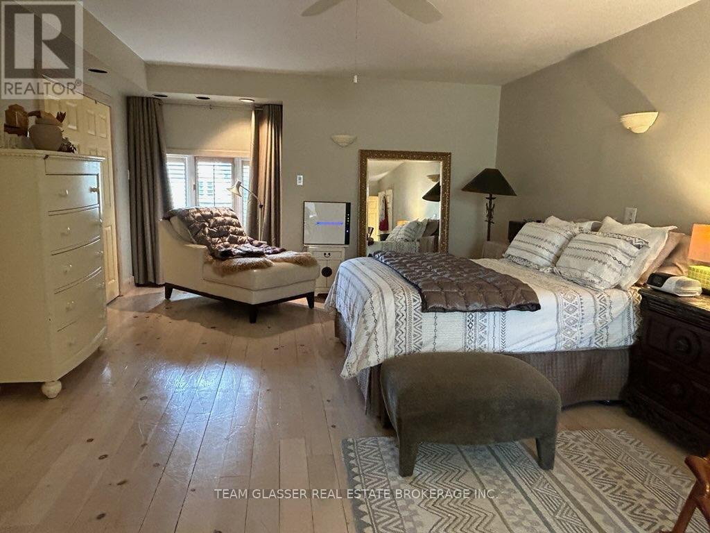 Photo 41 of 50 for 7070 Longwoods Road