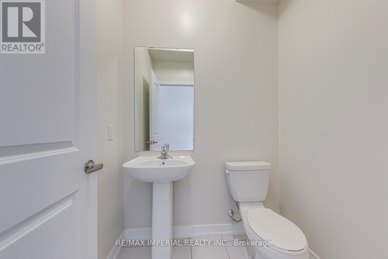 1176 Tanbark Avenue, Oakville, Ontario  L6H 8C4 - Photo 15 - W12205099