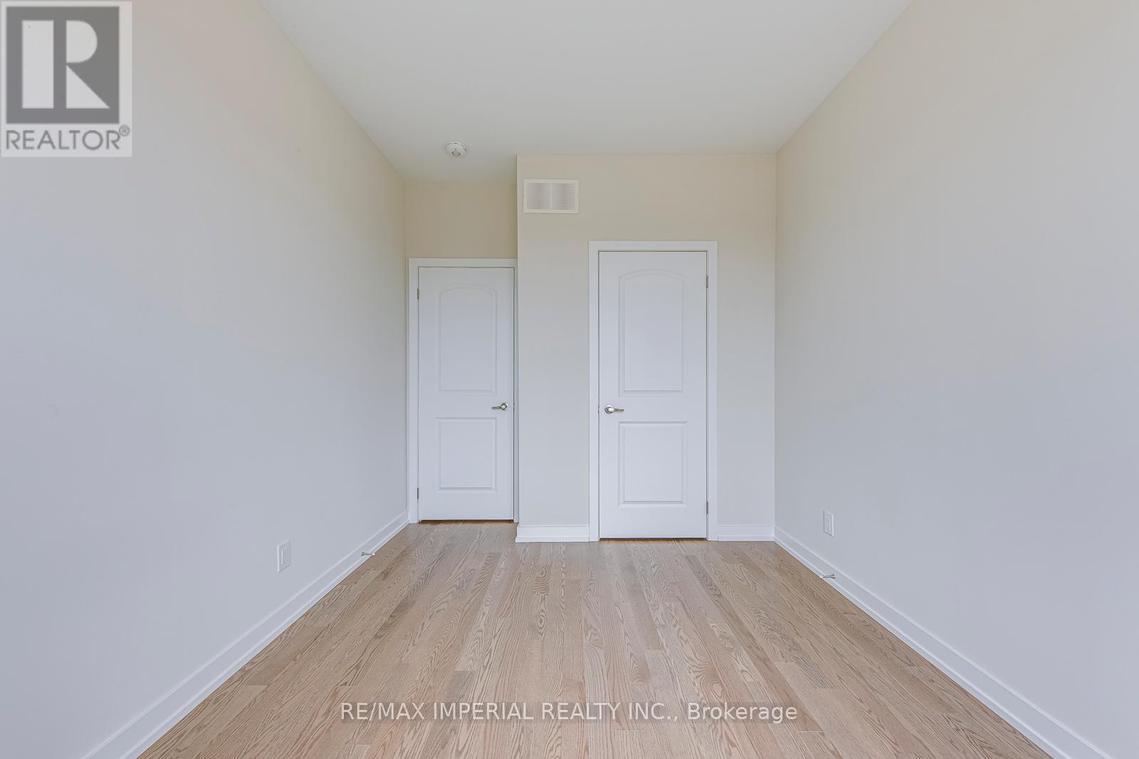 1176 Tanbark Avenue, Oakville, Ontario  L6H 8C4 - Photo 29 - W12205099