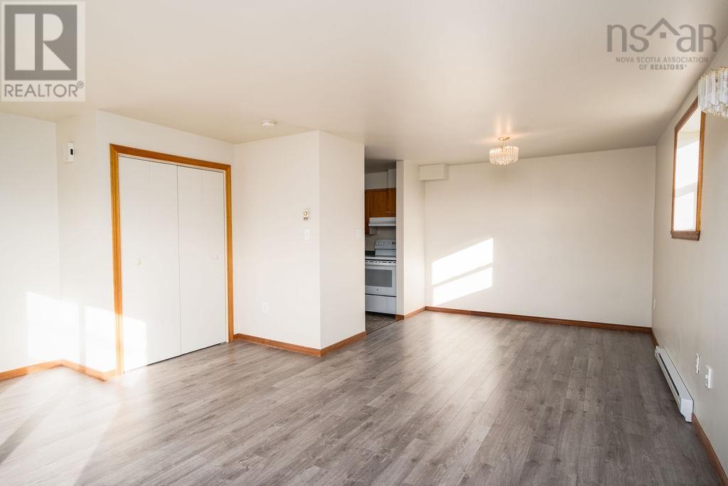 704 Queen Street, Port Hawkesbury, Nova Scotia  B9A 2W8 - Photo 4 - 202513859