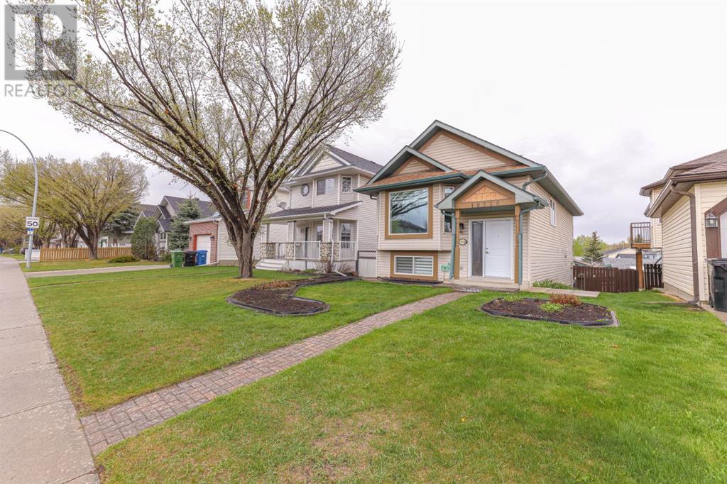 Property at 10720 Hidden Valley Drive NW image 4