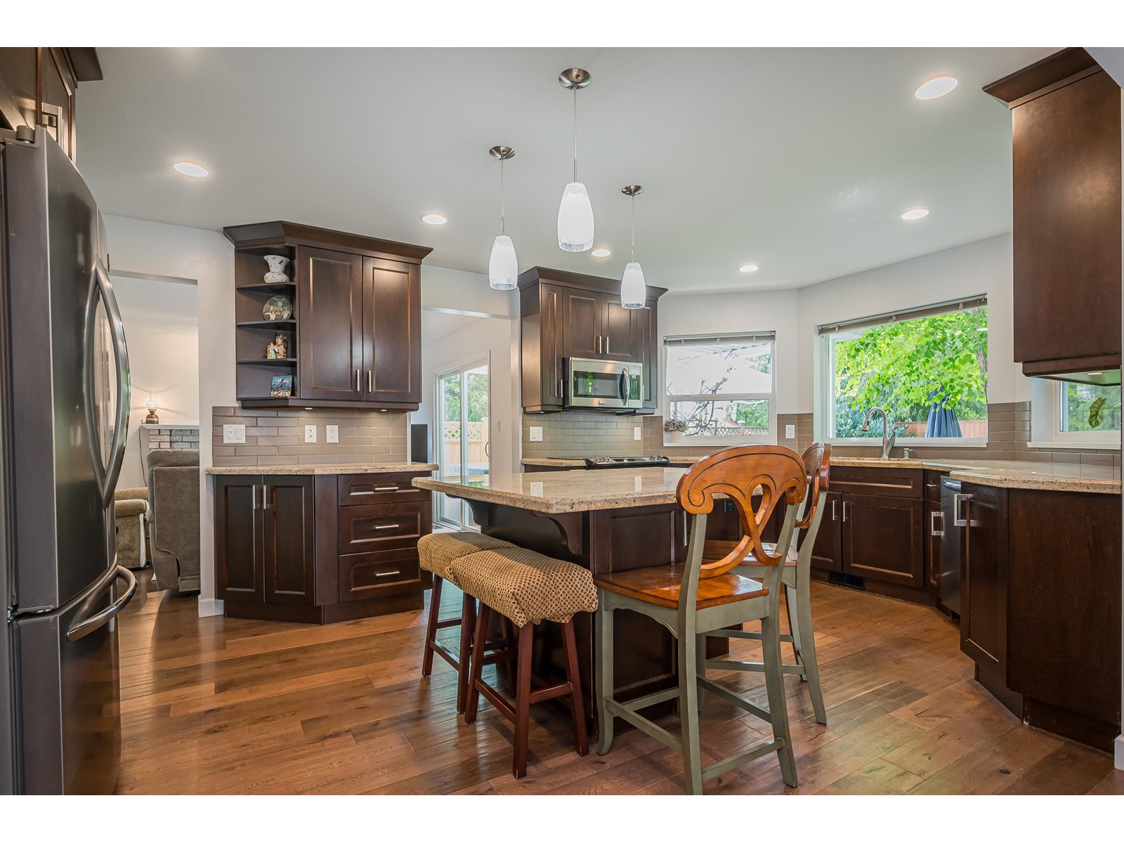Property at 20290 94A AVENUE image 3