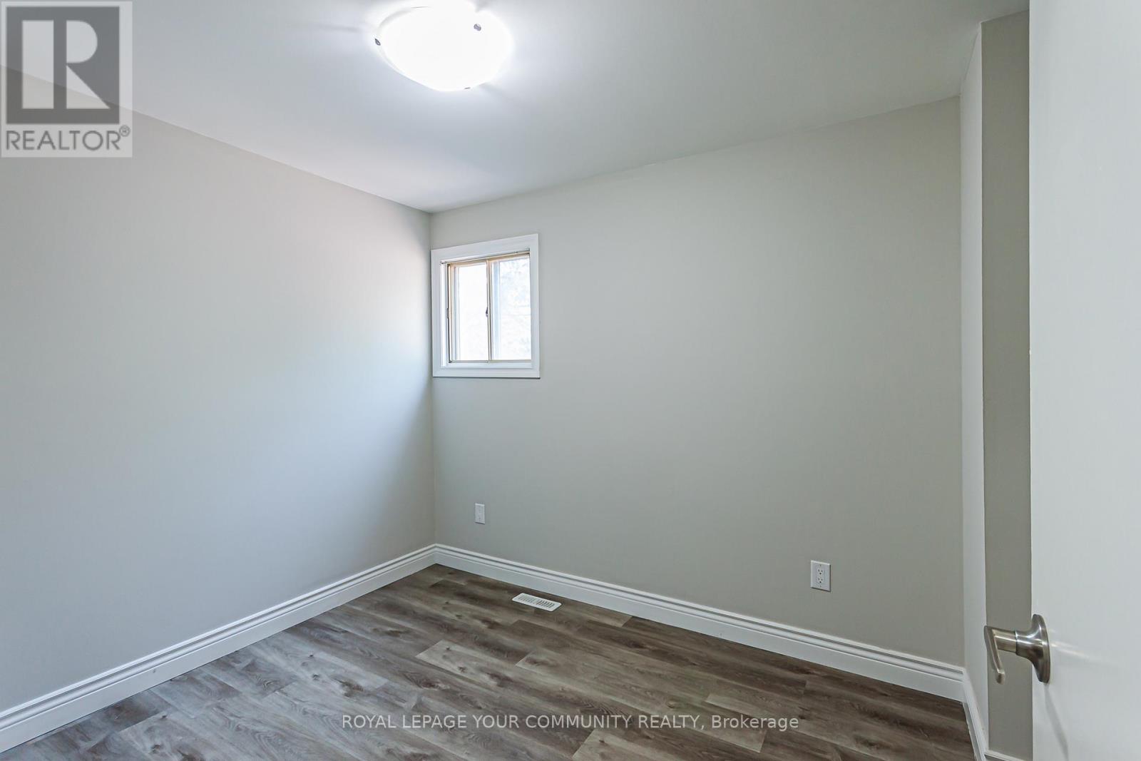 21 Ashdale Court, Barrie (Cundles East), Ontario  L4M 5B5 - Photo 21 - S12205008