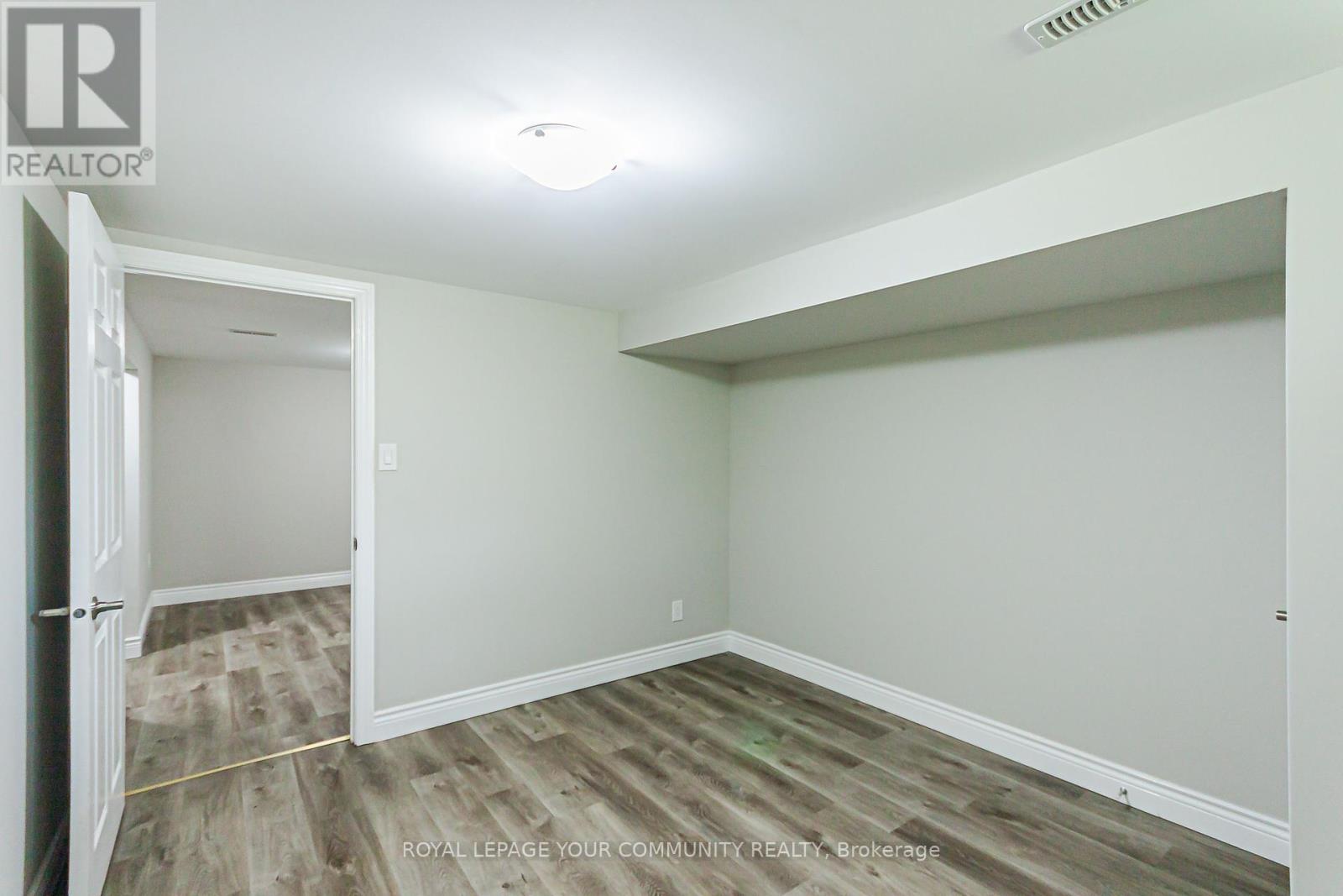 21 Ashdale Court, Barrie (Cundles East), Ontario  L4M 5B5 - Photo 26 - S12205008