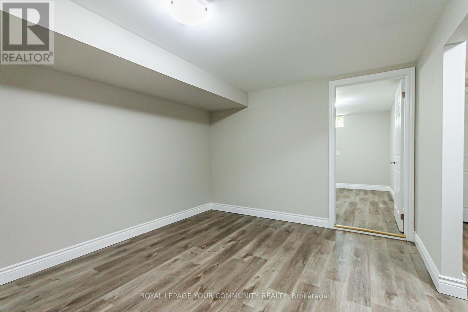 21 Ashdale Court, Barrie (Cundles East), Ontario  L4M 5B5 - Photo 24 - S12205008