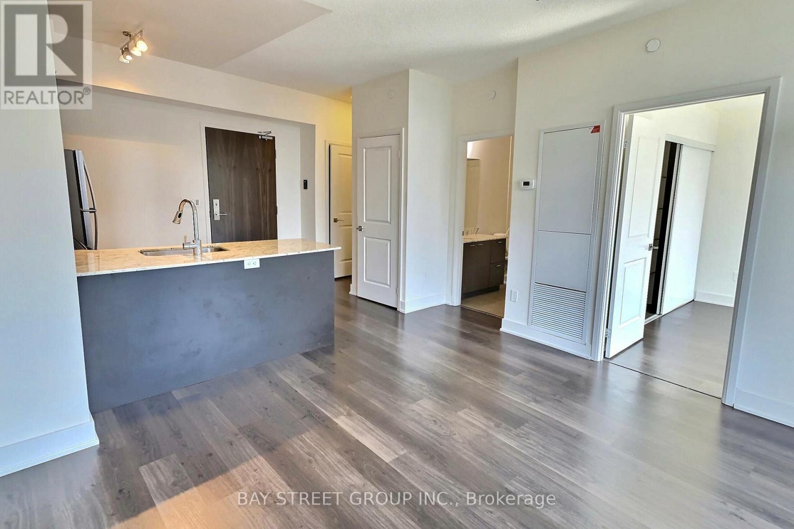 1407 - 88 Sheppard Avenue E, Toronto, Ontario  M2N 6Y2 - Photo 5 - C12205112