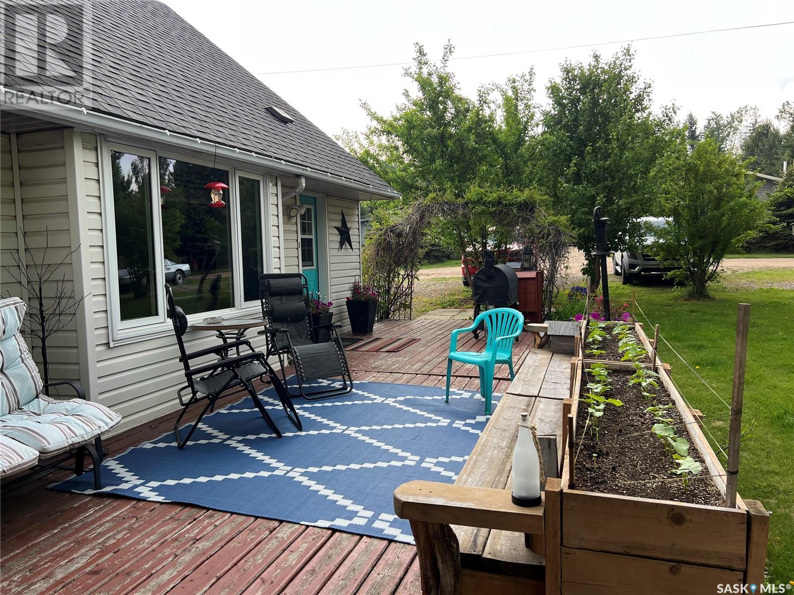 Property at 113 2nd AVENUE SE image 3