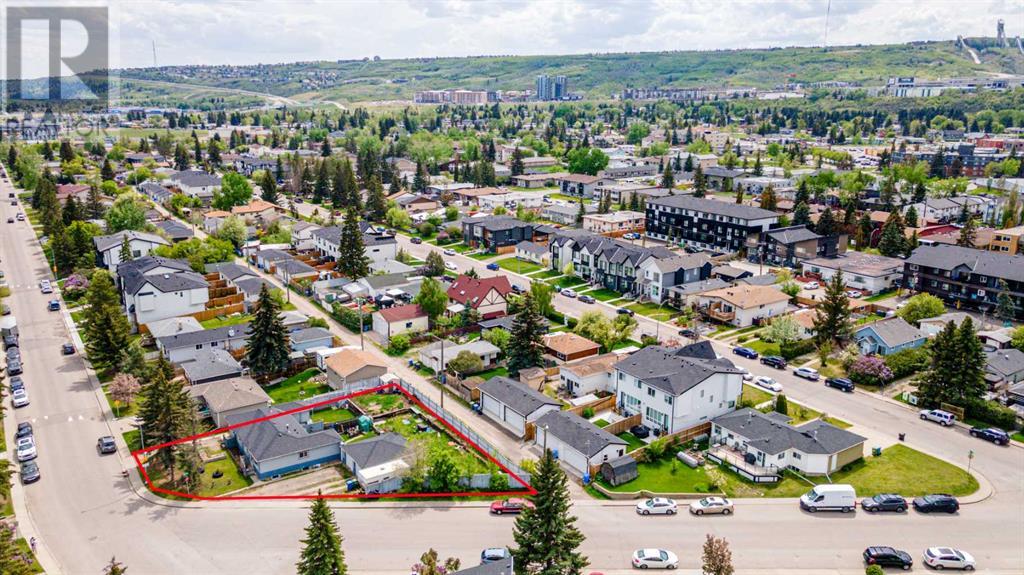4649 70 Street Nw, Calgary, Alberta  T3B 2K7 - Photo 4 - A2222307