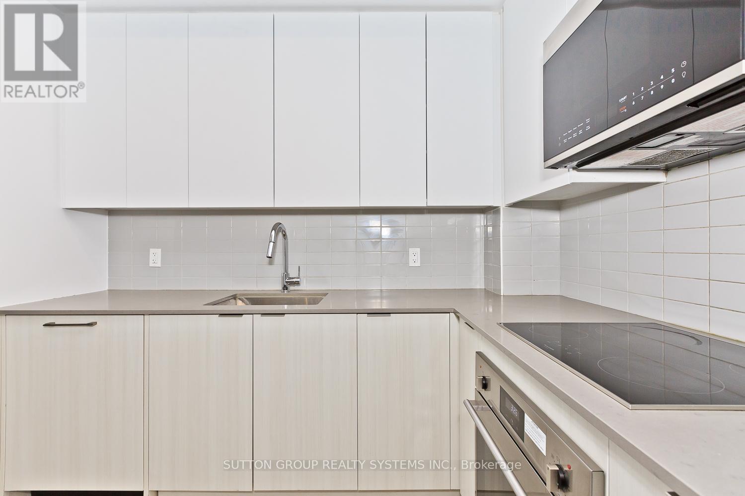 1304 - 2481 Taunton Road, Oakville, Ontario  L6H 3R7 - Photo 6 - W12205103